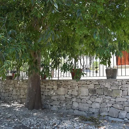 Country house Casa Il Carrubbo Frigintini